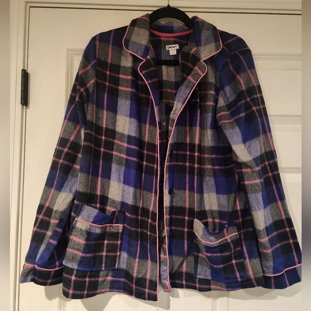 DKNY soft plaid button up sleep top L